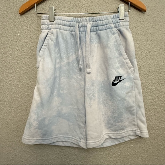Nike Sweat Shorts Boys size Large - Picture 1 of 3